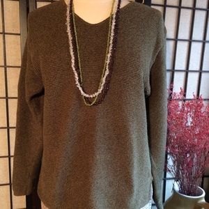 ALPS V-Neck Sweater, M
